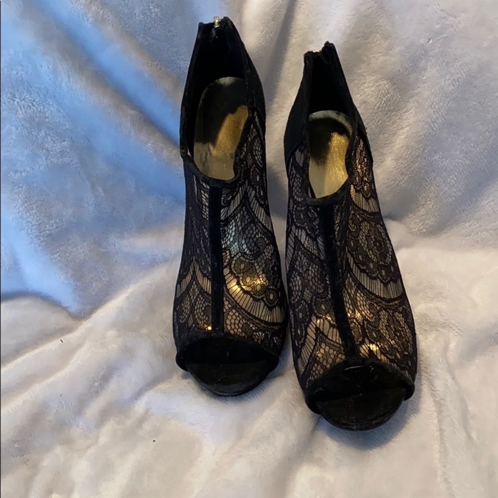 Peep toe heels